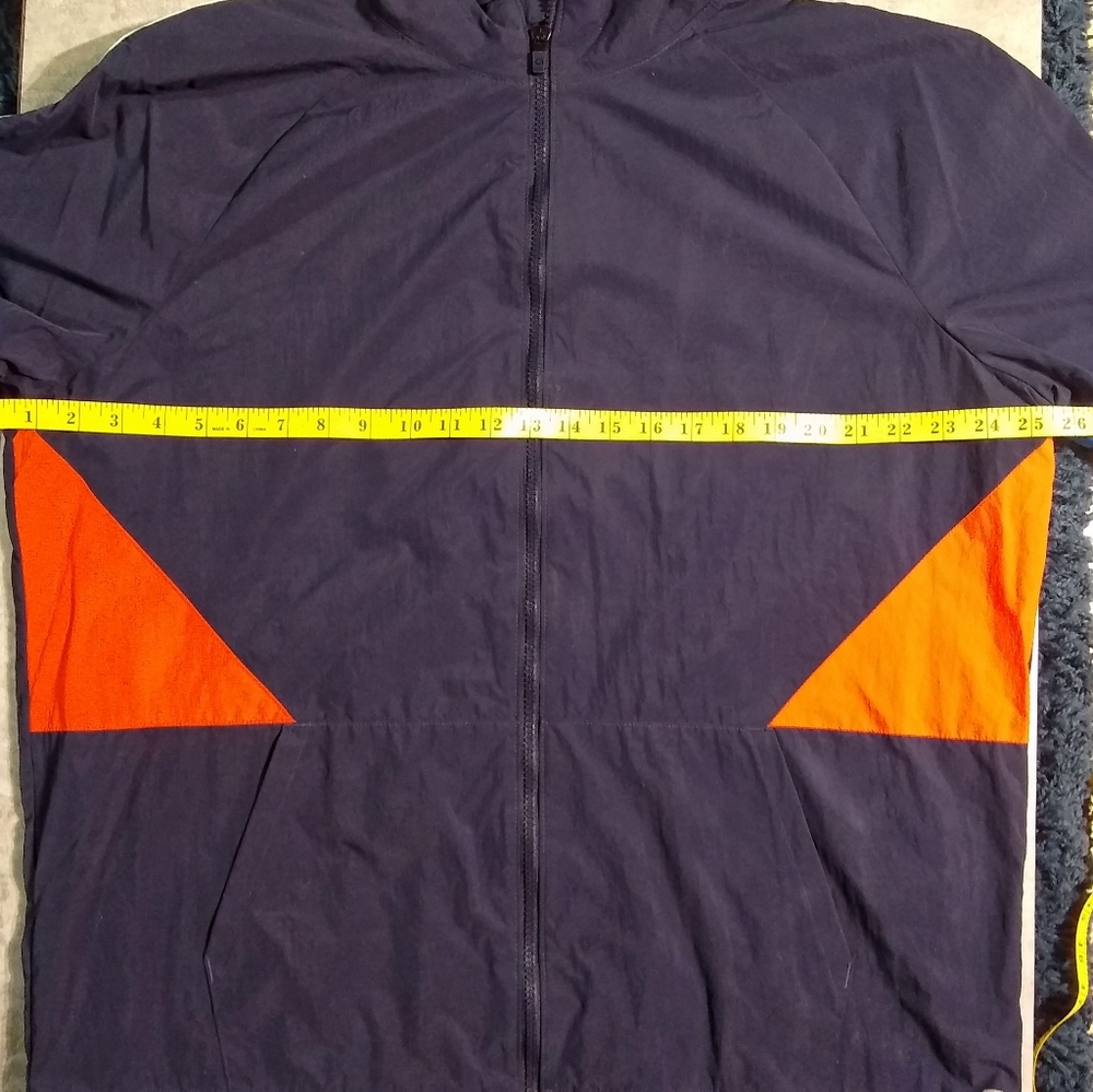 Gap - Picture 3 of 5